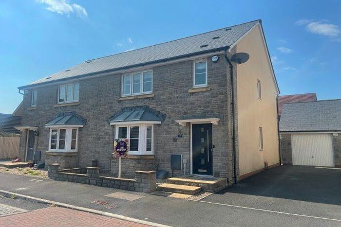 3 Bedroom Property To Rent In Cherry Crescent, Swansea, SA4