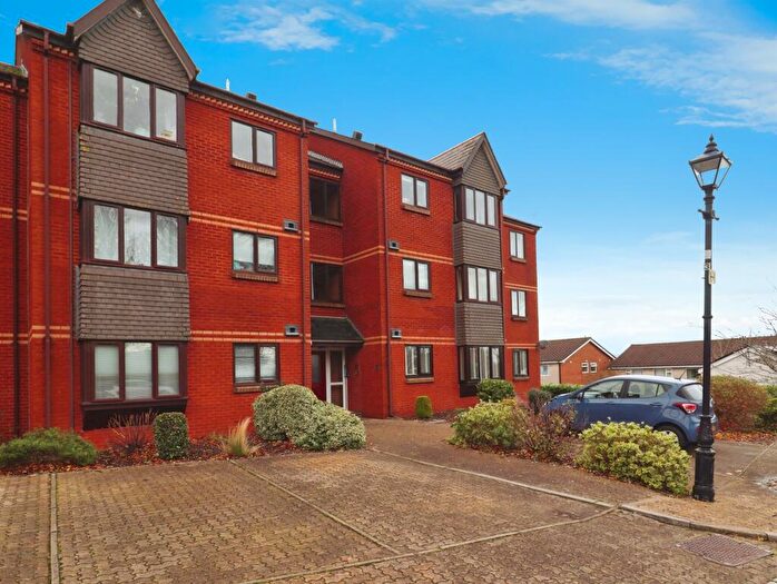 1 Bedroom Flat For Sale In Mariners Heights, Penarth, CF64