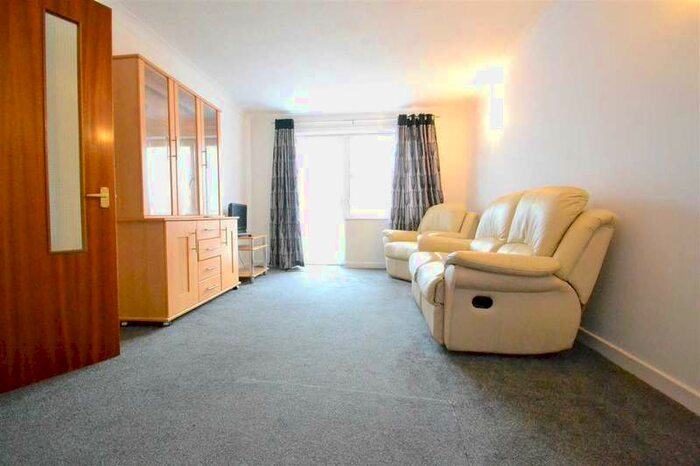 1 Bedroom Retirement Property To Rent In Beehive Lane, Gants Hill, IG4