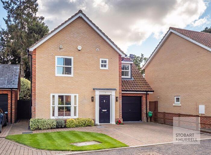 4 Bedroom Detached House For Sale In Petersfield Drive, Horning, Norfolk, NR12