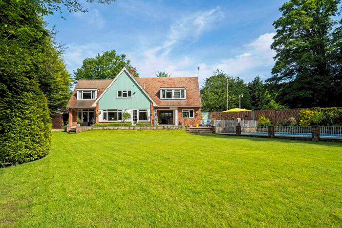 6 Bedroom Detached House For Sale In Coombe Bank Drive, Sundridge, TN14