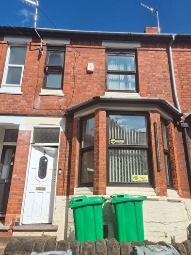 6 Bedroom Terraced House To Rent In Rothesay Avenue, Nottingham, NG7