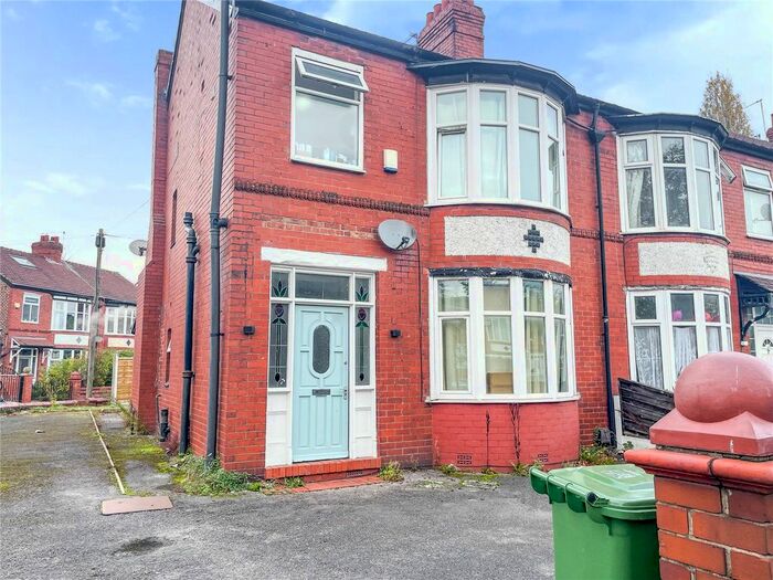 6 Bedroom Semi-Detached House To Rent In Kingsway, Manchester, M19