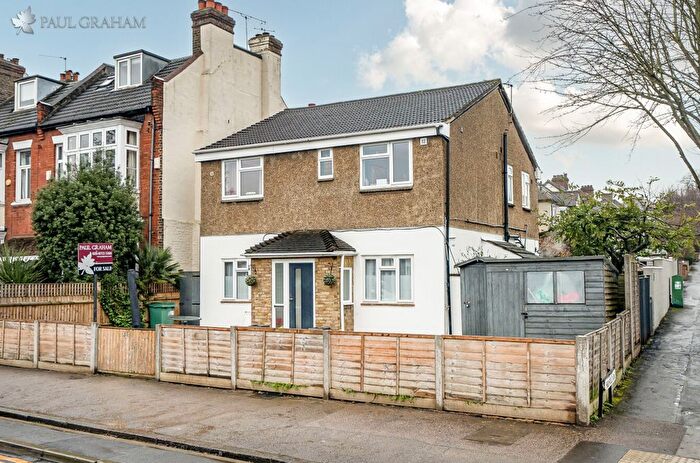 2 Bedroom Maisonette For Sale In Westmead Road, Sutton, SM1