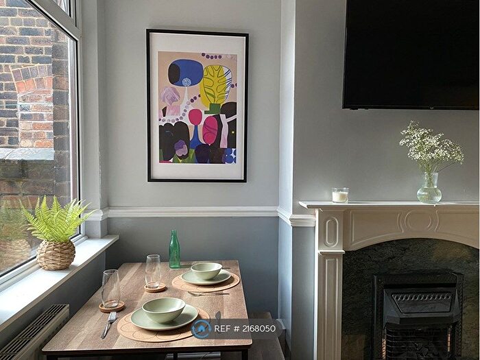 4 Bedroom Terraced House To Rent In Guildford Street, Stoke-On-Trent, ST4