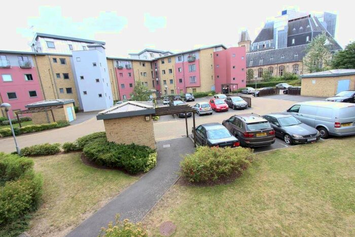 1 Bedroom Flat To Rent In Winkfield Road, London, N22