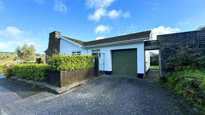 3 Bedroom Bungalow For Sale In Polwyn Close, Heamoor, TR18