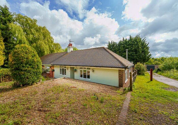 3 Bedroom Bungalow For Sale In Firmingers Road, Orpington, BR6