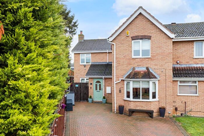 3 Bedroom Semi Detached House For Sale In Ashdown Close, Barton Seagrave, NN15