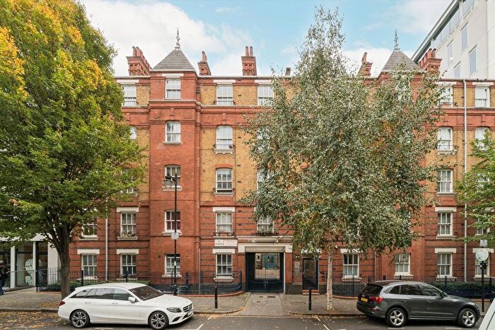 2 Bedroom Flat For Sale In Northdown Street, Islington, N1