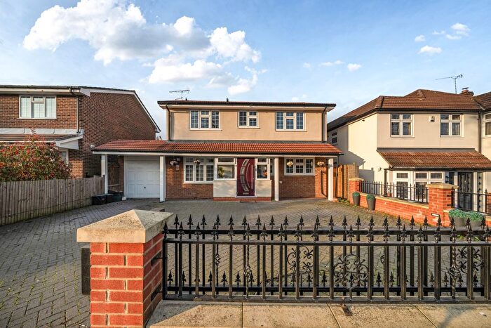 4 Bedroom Detached House For Sale In The Avenue, Orpington, BR6