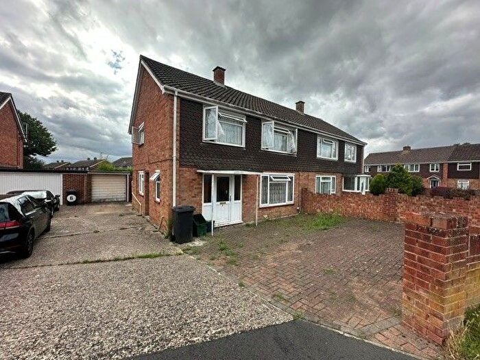 4 Bedroom Semi Detached House For Sale In The Haywards, Thatcham, RG18