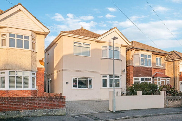 4 Bedroom Detached House For Sale In Chatsworth Road, Poole, BH14