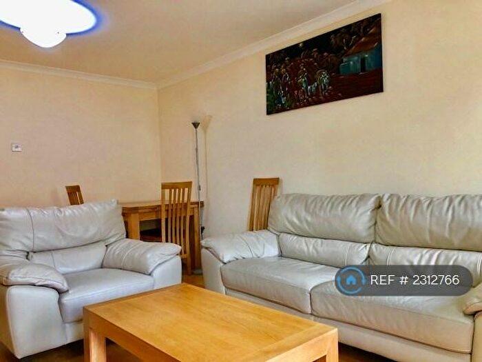 1 Bedroom Flat To Rent In Meridian Place, London, E14
