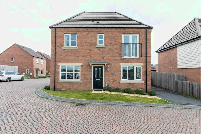 3 Bedroom Detached House For Sale In Swift Way, Castleford, WF10