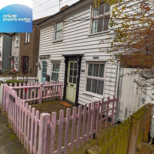3 Bedroom Terraced House For Sale In Queens Road, Burnham-on-Crouch, Essex, CM0