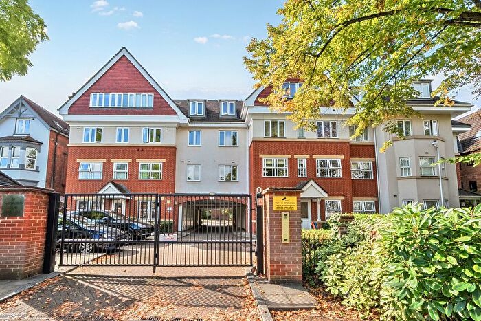 2 Bedroom Flat For Sale In Willesden Lane, London, NW2