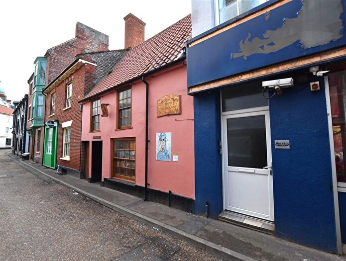 2 Bedroom Flat For Sale In New Street, Cromer, NR27
