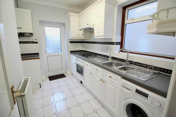3 Bedroom End Of Terrace House To Rent In Milford Road, Southall, UB1