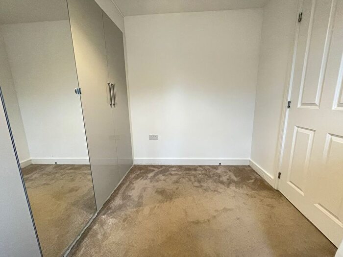 4 Bedroom Semi-Detached House To Rent In Rossway Drive, Bushey, WD23