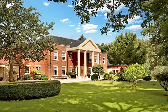 8 Bedroom Detached House For Sale In Slade Oak Lane, SL9
