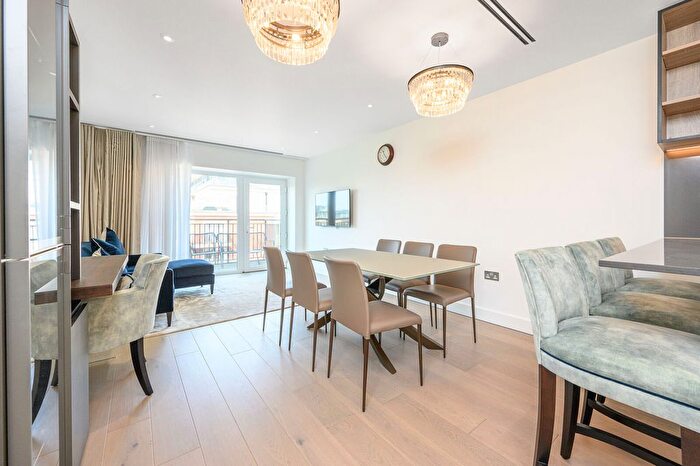 3 Bedroom Flat To Rent In Beaufort Square, Colindale, London, NW9