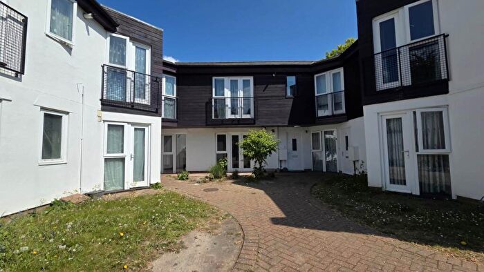 1 Bedroom Flat To Rent In Church Road, Manor Park, E12