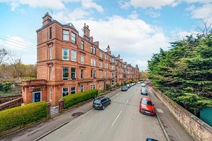 4 Bedroom Apartment For Sale In Queens Park Avenue, Queens Park, Glasgow, G42