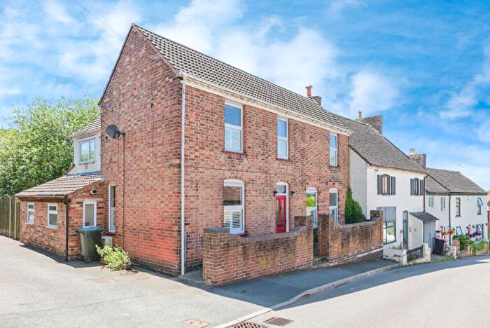 3 Bedroom End Of Terrace House For Sale In Keys Hill, Atherstone, Warwickshire, CV9