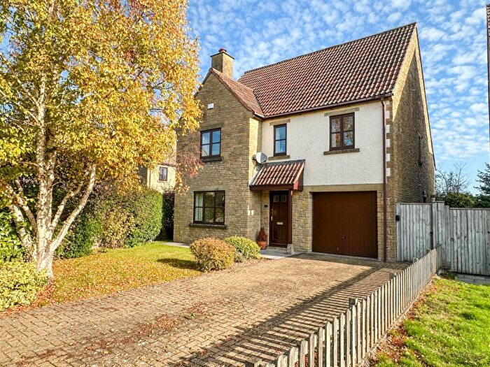 4 Bedroom Detached House For Sale In Barton Way, Corston, SN16