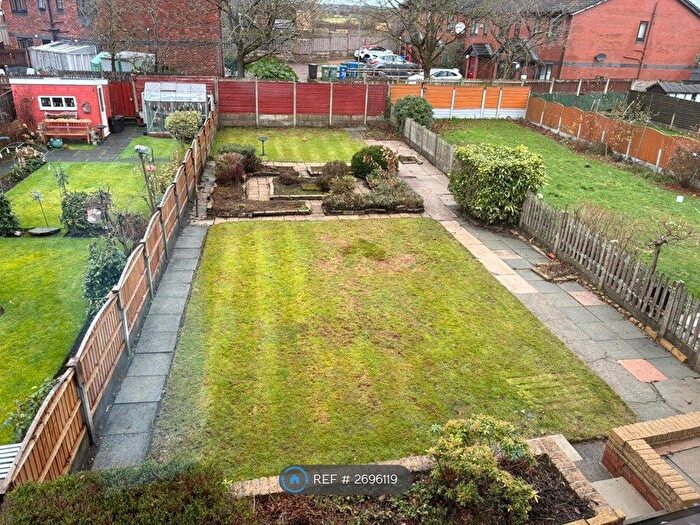 3 Bedroom Semi-detached House To Rent In Bury Road, Radcliffe, Manchester, M26