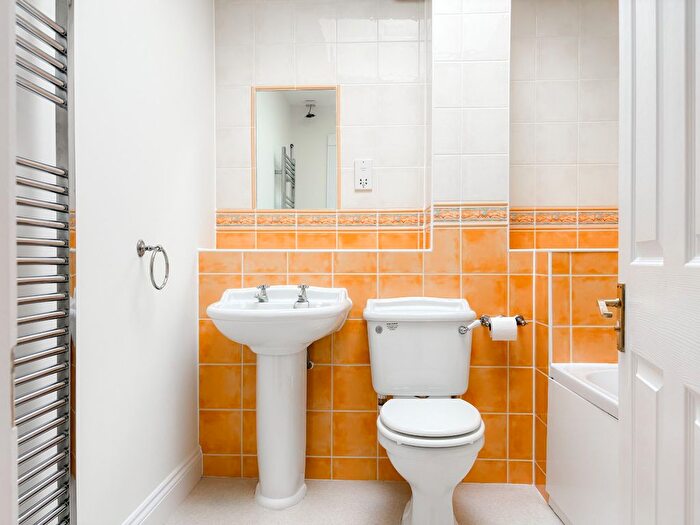 2 Bedroom Flat To Rent In Mortimer Hall, The Street, Mortimer, Reading, Berkshire, RG7