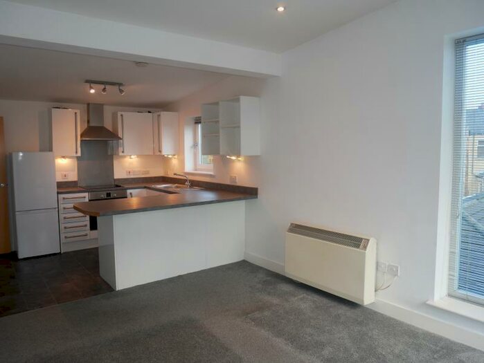 2 Bedroom Apartment To Rent In Apartment Aspley Heights, Off Chapel Street, Moldgreen, Huddersfield, HD5
