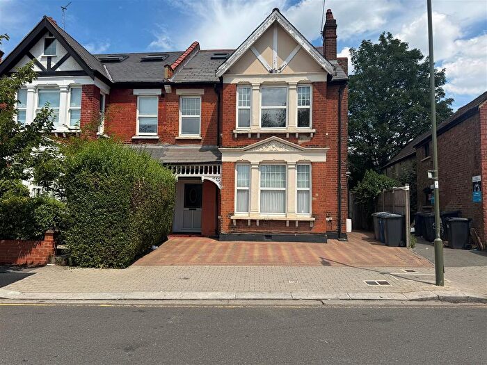 Studio To Rent In The Grove, Finchley Central, N3