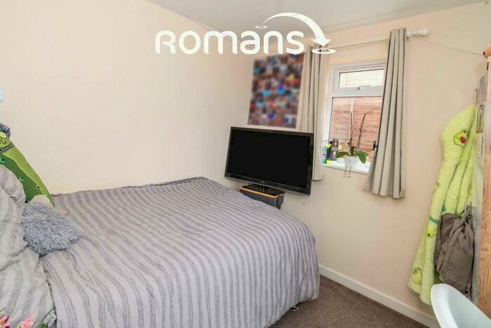 6 Bedroom Semi-Detached House To Rent In Stanmore, Winchester, SO22