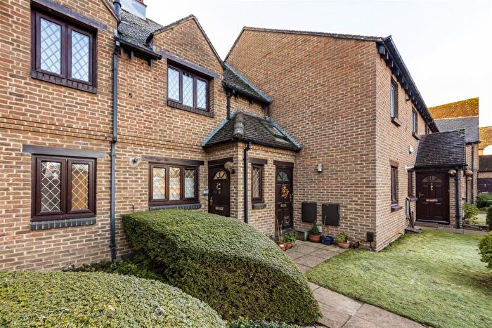 2 Bedroom Apartment To Rent In Littlemore, Oxford, OX4