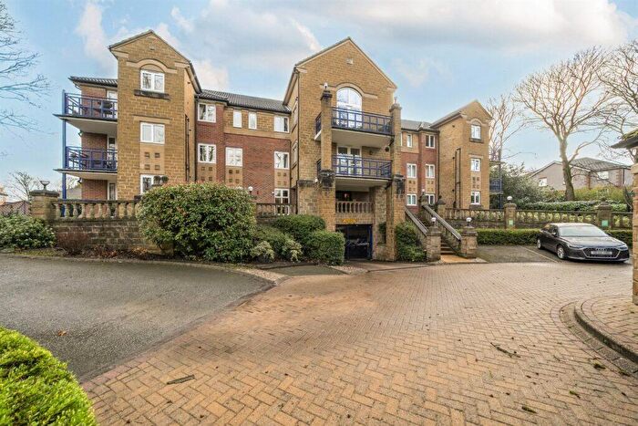2 Bedroom Apartment To Rent In The Highlands, Harrogate Road, Alwoodley, LS17
