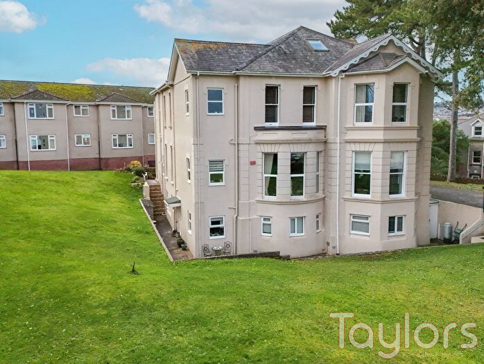 2 Bedroom Flat For Sale In Barrington Court, Cleveland Road, Roundham, Paignton, TQ4