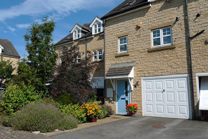 3 Bedroom Detached House For Sale In Whitestone Drive, East Morton, Keighley, West Yorkshire, BD20
