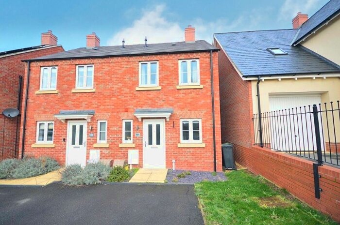 2 Bedroom Property To Rent In Station Road, Thrapston, Kettering, NN14