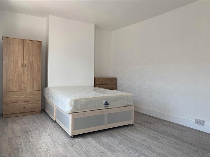 4 Bedroom House To Rent In Bertram Street, Cardiff, CF24
