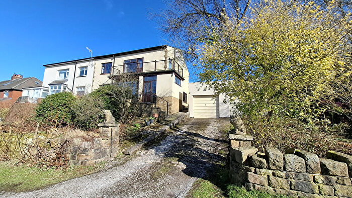 4 Bedroom Semi-Detached House For Sale In Abels Lane, Uppermill, OL3