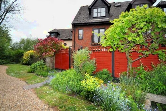 3 Bedroom Town House To Rent In Blackburn Way, Godalming, GU7