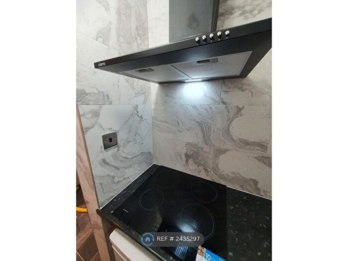 1 Bedroom Flat To Rent In Whitchurch Avenue, Edgware, HA8