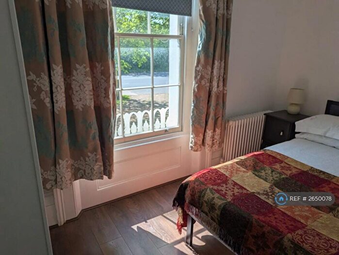 2 Bedroom Flat To Rent In Shooters Hill Road, London, SE3
