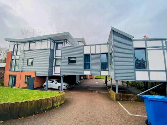 2 Bedroom Apartment To Rent In Preston Grove, Faversham, ME13