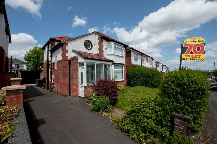 3 Bedroom Detached House To Rent In Silverdale Avenue, Manchester, M25