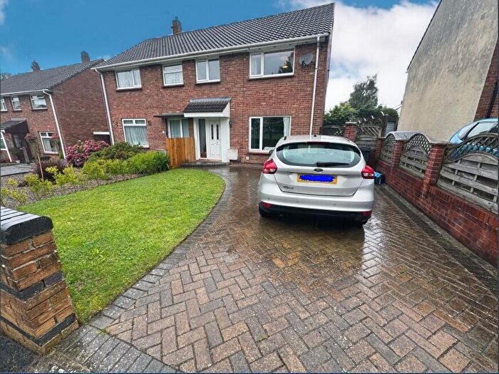 3 Bedroom Semi Detached House To Rent In Romney Avenue, Horfield, Birstol, BS7