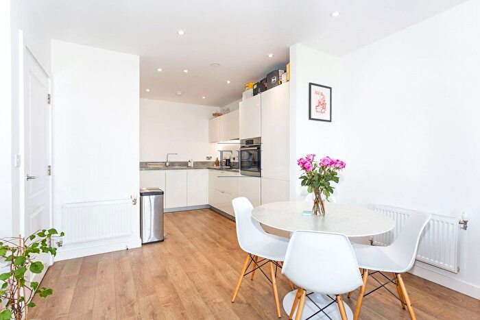 1 Bedroom Flat For Sale In Chorley Court, Madeira Street, London, E14