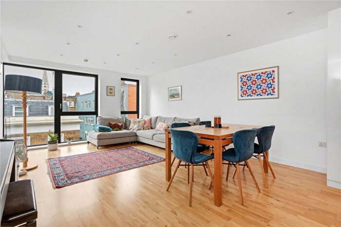 2 Bedroom Flat For Sale In Old Castle Street, London, E1